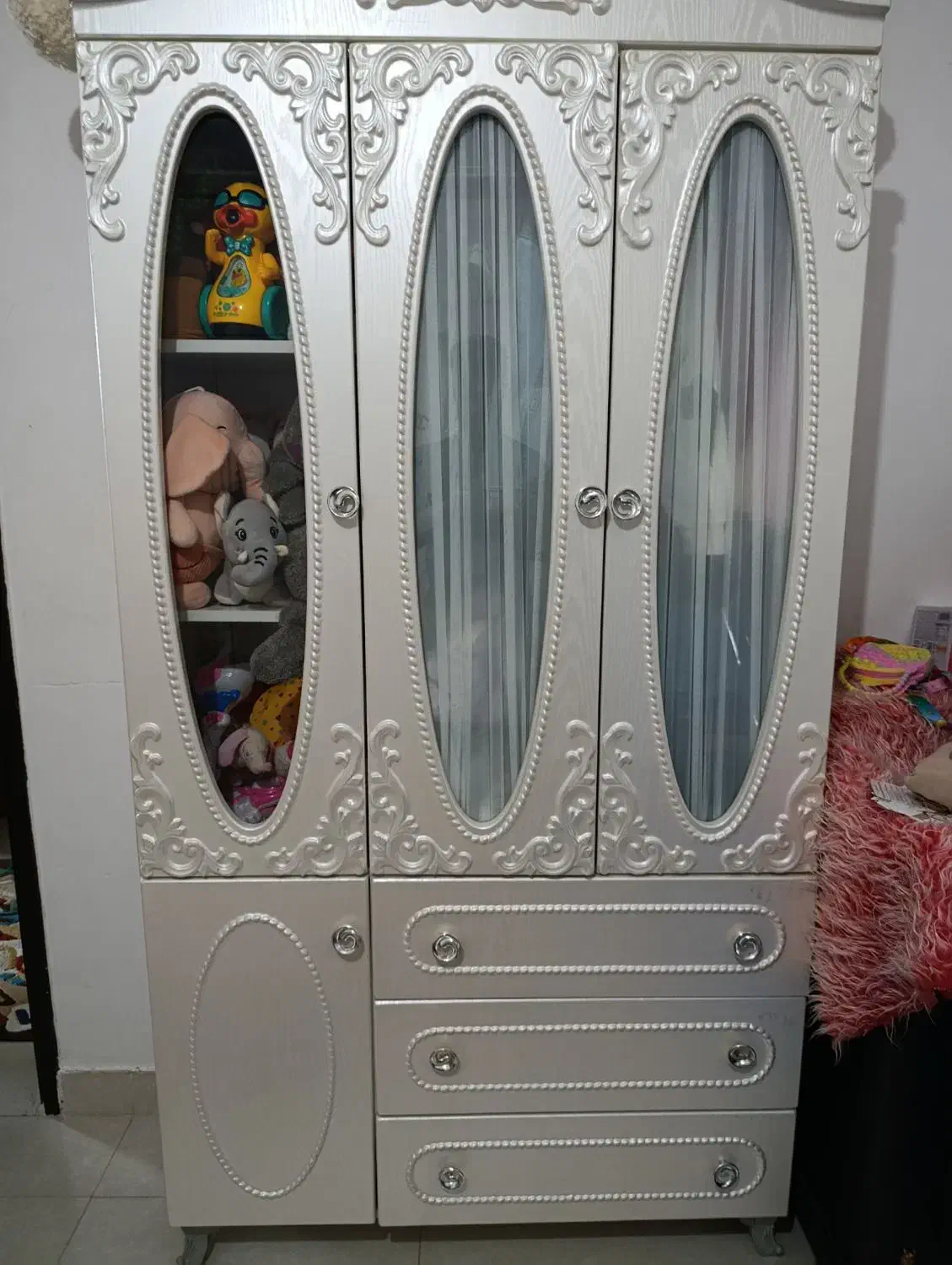 تخت وکمد|تخت و سرویس خواب|بیرجند, |دیوار