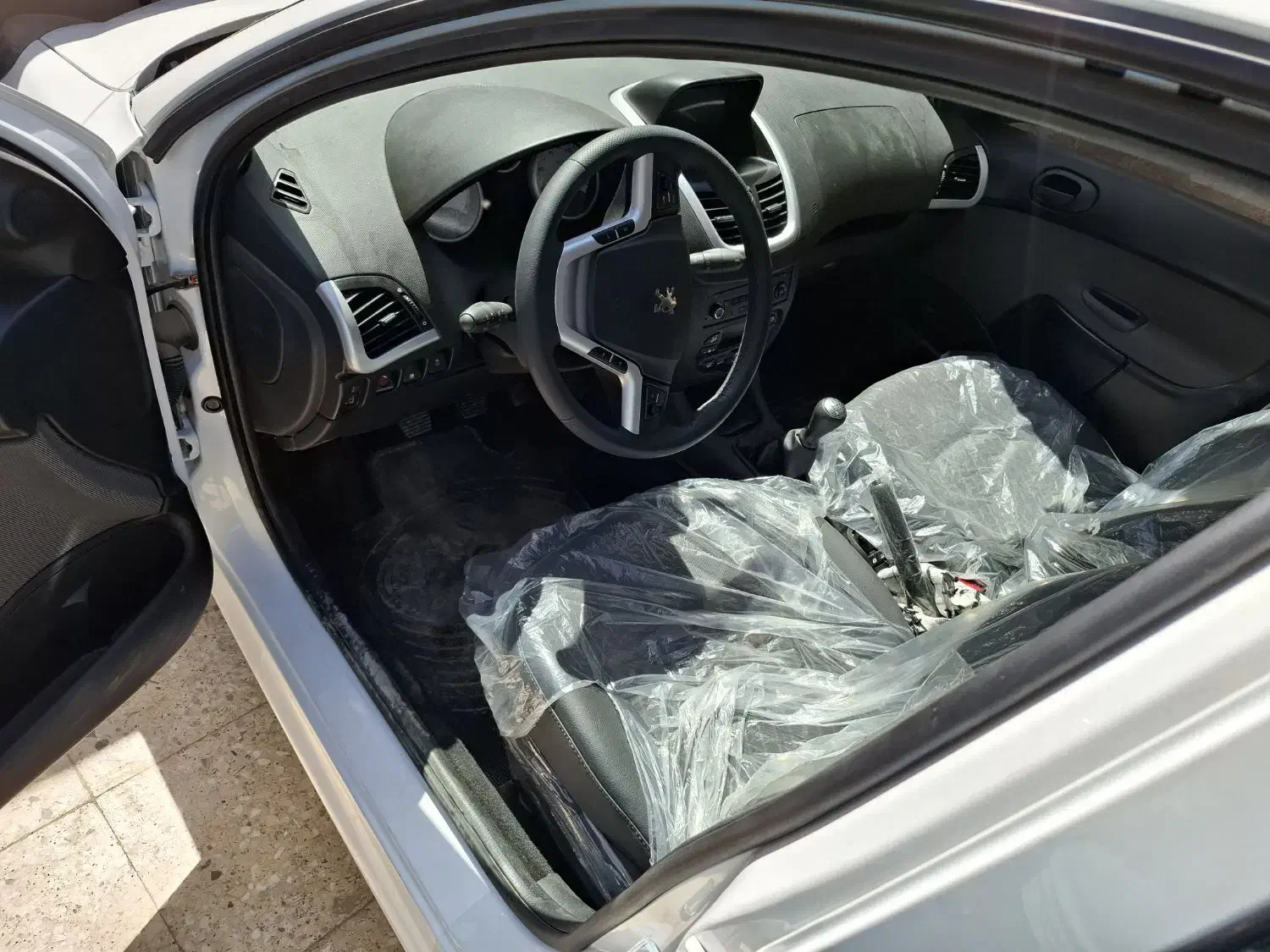 ۲۰۷ پانورما|خودرو سواری و وانت|زابل, |دیوار