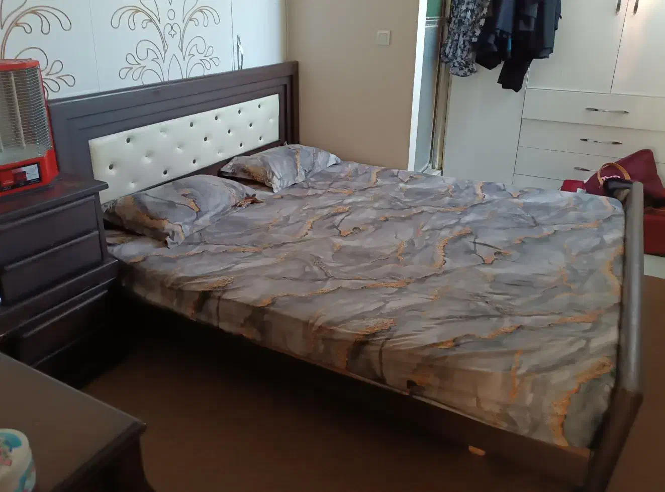تخت خواب دونفره بزرگ همراه با خوشخواب طبی|تخت و سرویس خواب|مشهد, حجت|دیوار