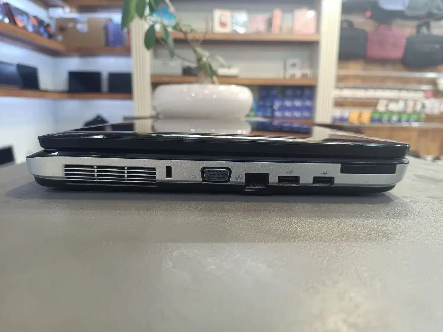 لپتاپ Dell Vostro 1015|رایانه همراه|مشهد, فرهنگیان (شهرک غرب)|دیوار