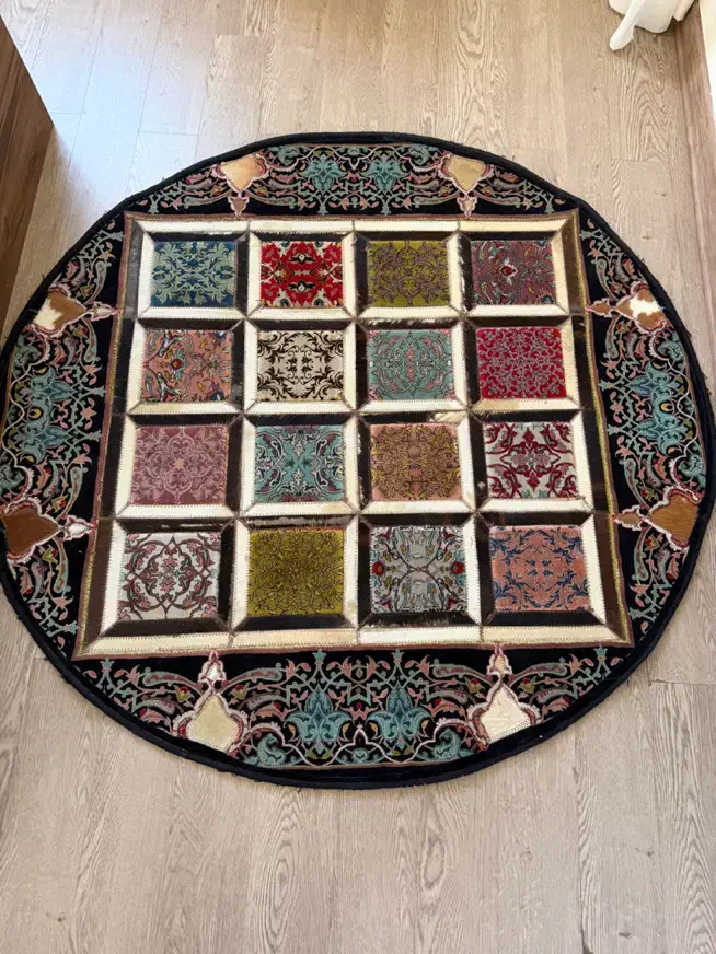 قالیچه گرد|فرش|شیراز, قصرالدشت|دیوار