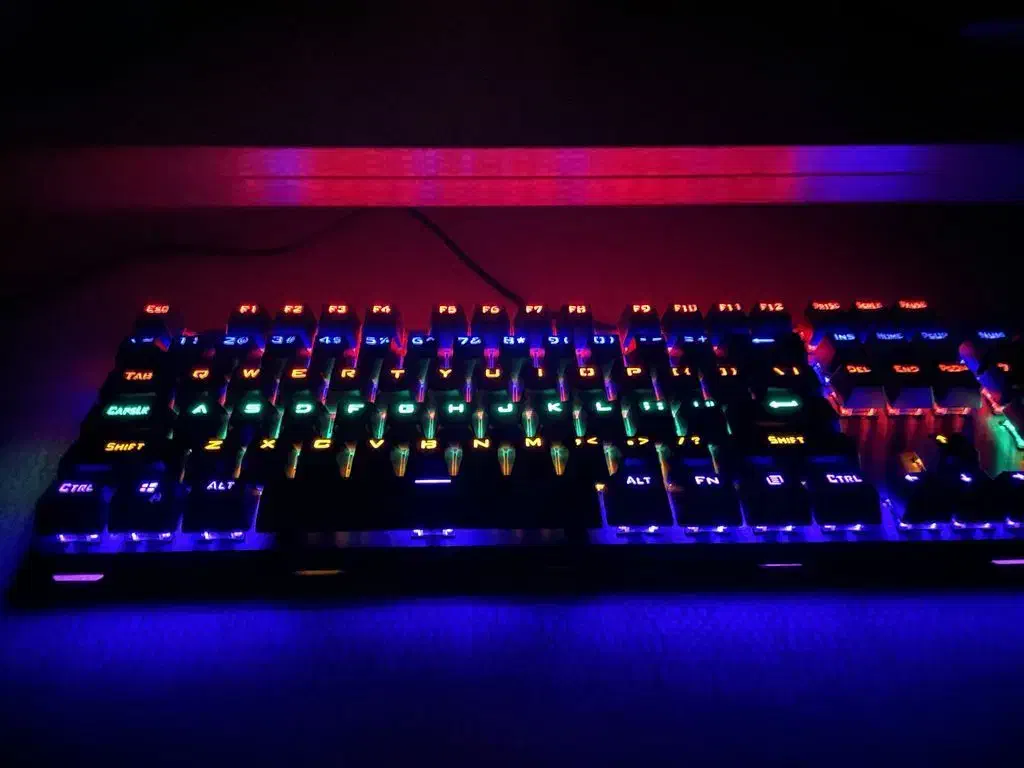 مدل K208سوییچ مکانیکال آبیFull-Sizeنورپردازی RGB|قطعات و لوازم جانبی رایانه|پرند, فاز ۶|دیوار