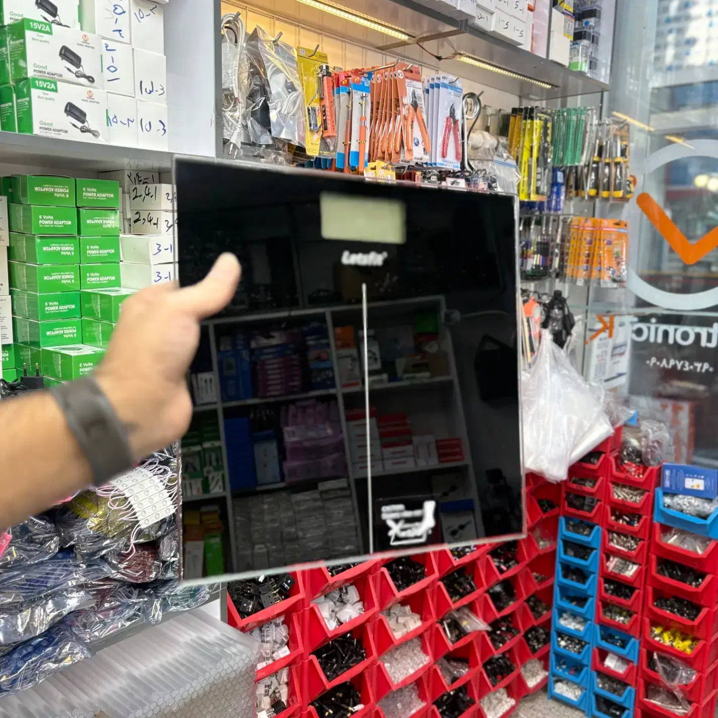 ترازو|فروشگاه و مغازه|شیراز, سیاه سنگ|دیوار