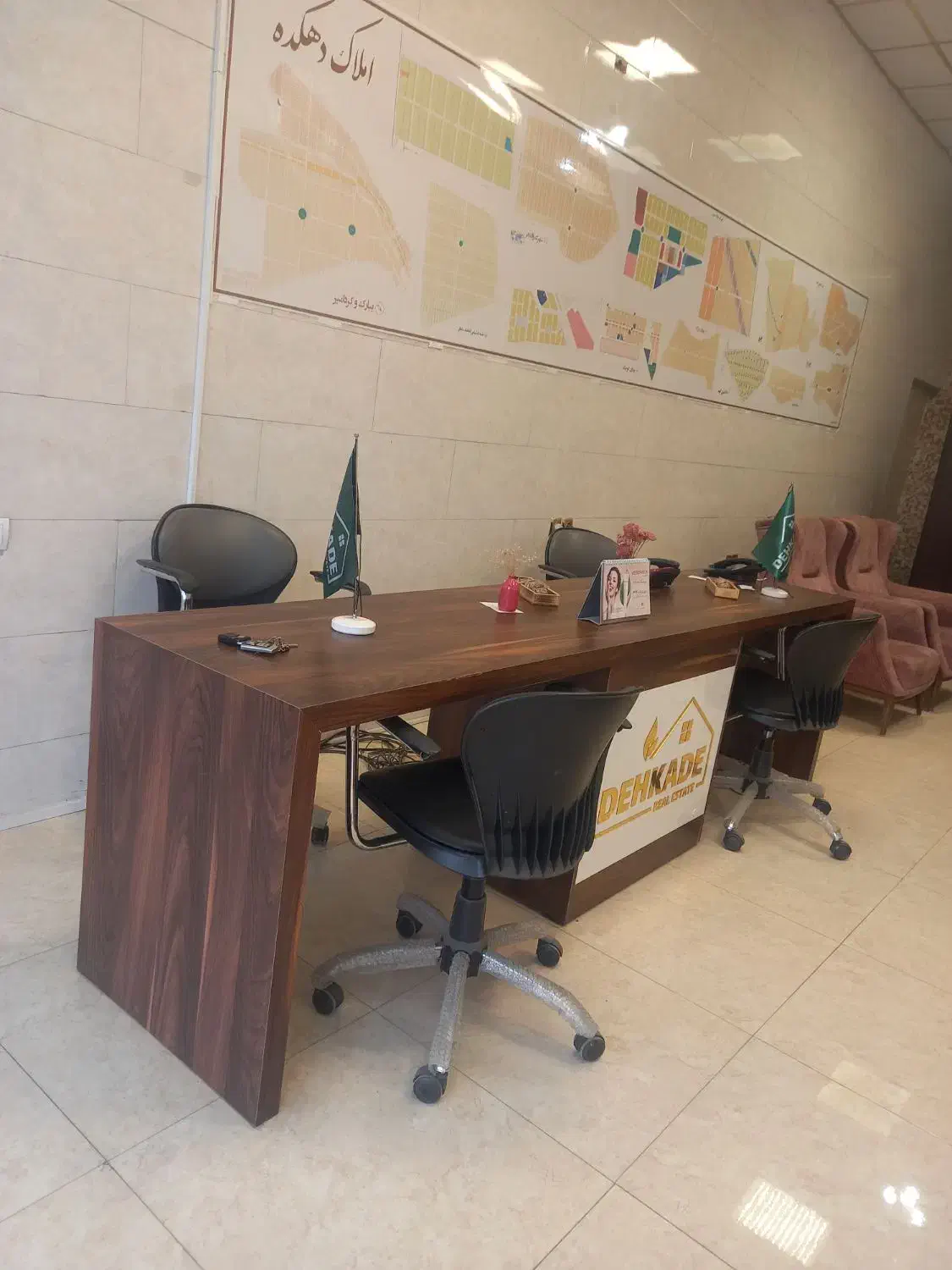 فروش میز مشاور به همراه کشو و کمد|دفتر کار|شهریار, شهرک شاهد|دیوار