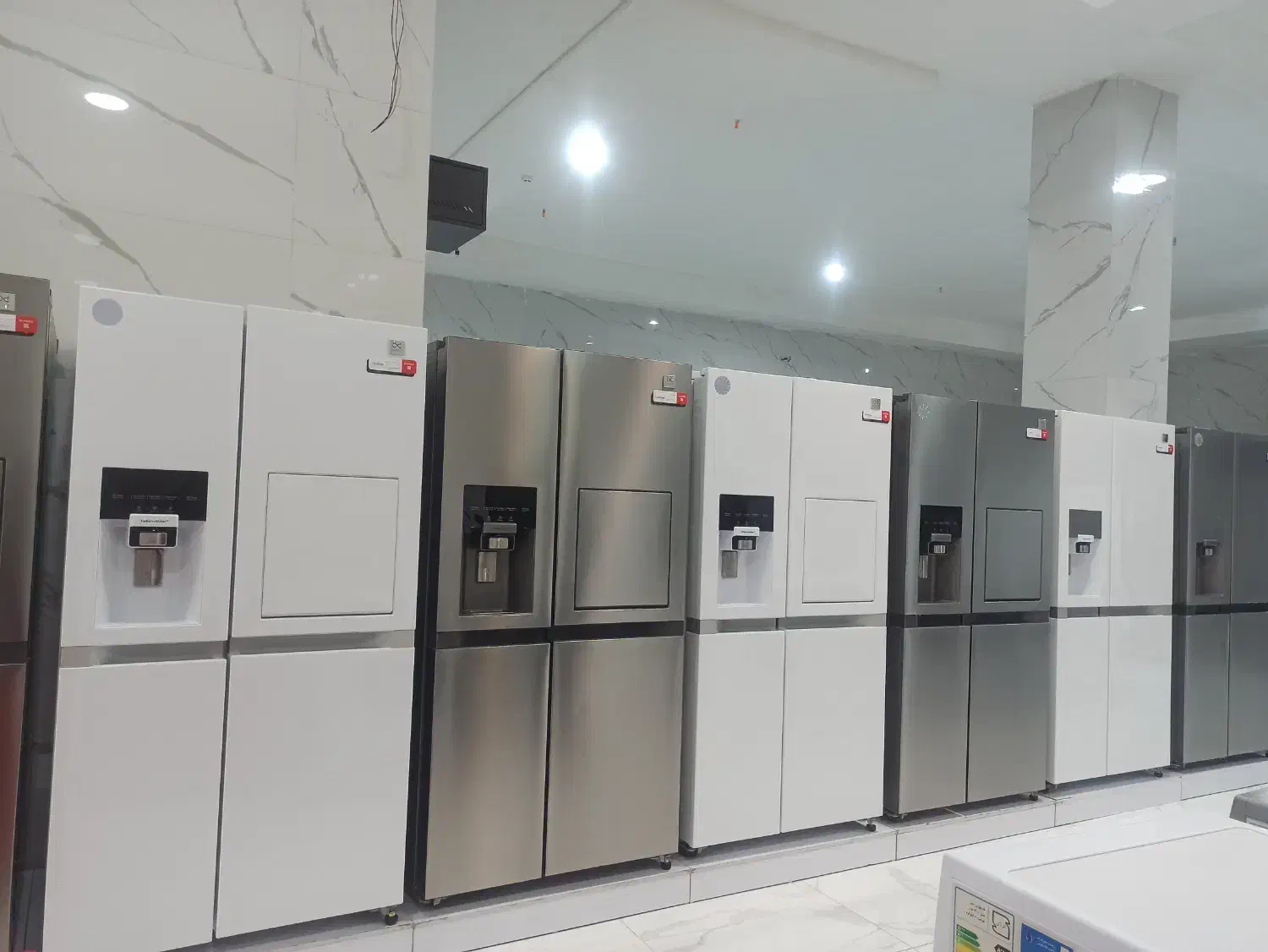 فروش ویژه ساید بای ساید اسنوا|یخچال و فریزر|فولادشهر, B4|دیوار