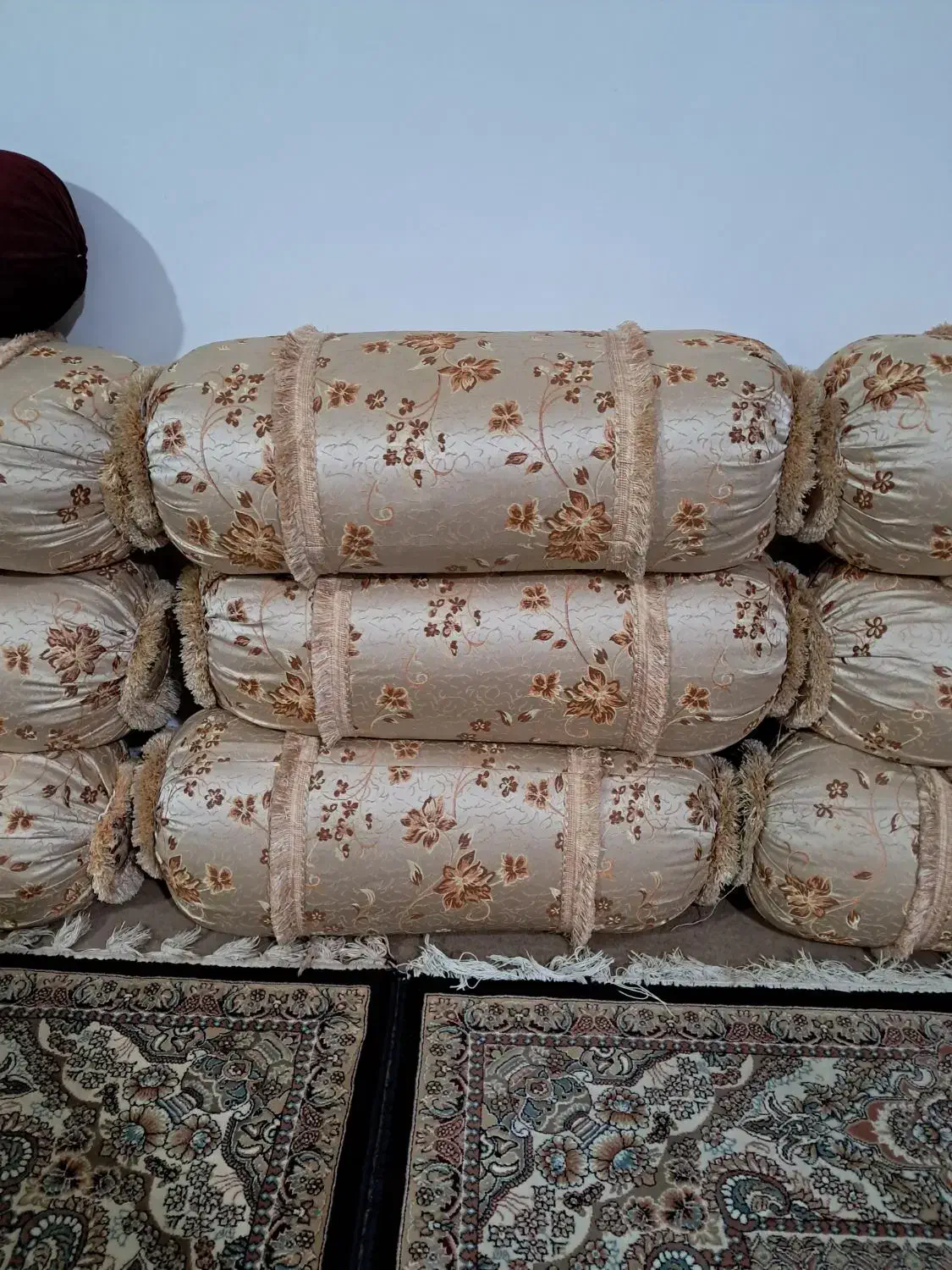 ۶عدد بالش بزرگ سه و پونصد پر تمیز شسته بدون بو|رختخواب، بالش، پتو|یاسوج, |دیوار