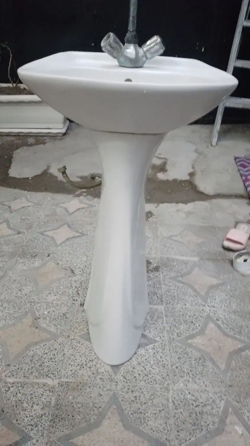 روشویی باشیرآلات|لوازم سرویس بهداشتی|رشت, دیانتی|دیوار