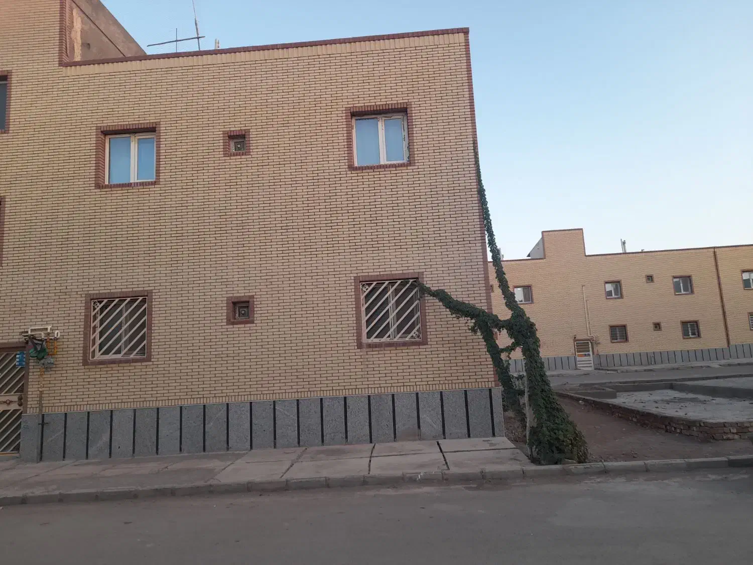 آپارتمان مسکن مهر خراسانی سه کله نورگیر|فروش آپارتمان|رفسنجان, |دیوار