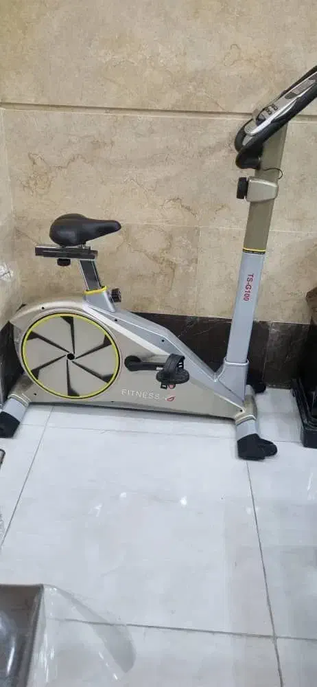 دوچرخه ثابت ورزشی|تجهیزات ورزشی|ارومیه, |دیوار