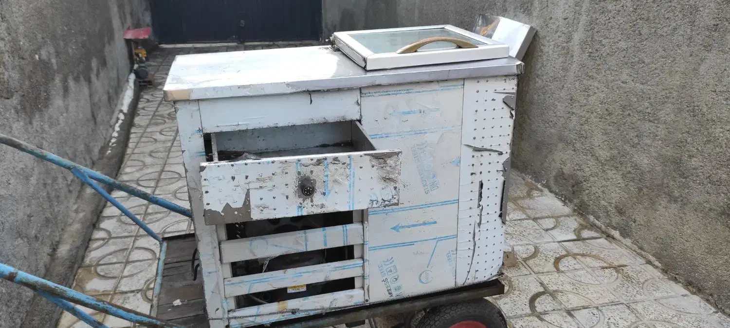 یخچال یخ دربهشت با چهارچرخ مرتب احتیاج به گاز دارد|یخچال و فریزر|کردکوی, |دیوار