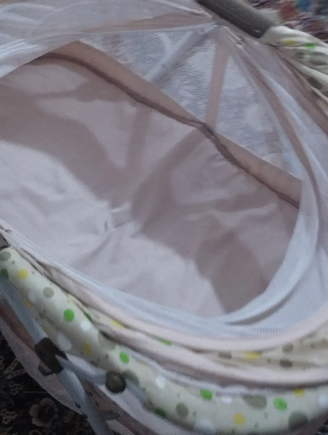 گهواره فلزی نوزاد در حد نو|تخت و صندلی بچه|جیرفت, |دیوار