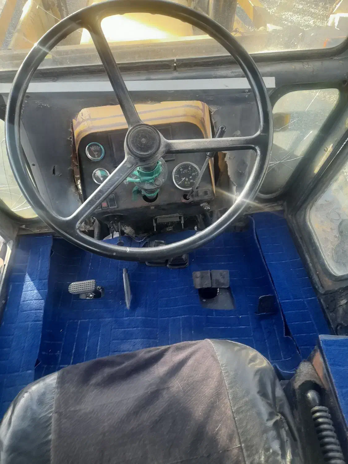 بیل بکهو مدل ۸۴|خودرو سنگین|کهنوج, |دیوار