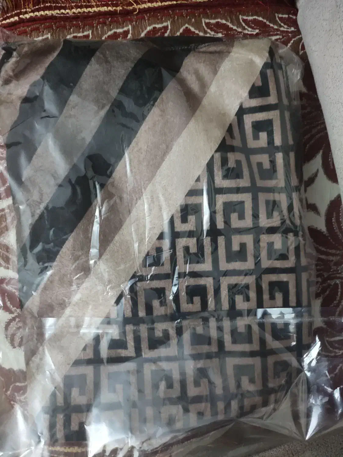 شال و روسری نو مجلسی داخل وکیوم|لباس|تهران, حر|دیوار