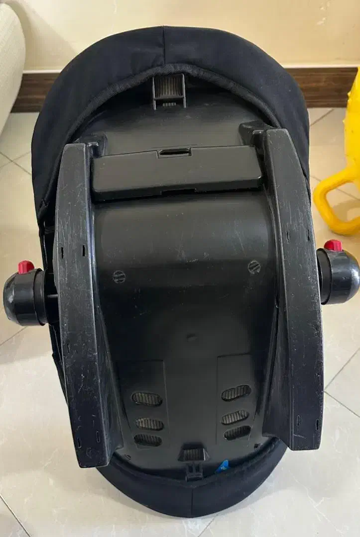 کریر و صندلی ماشین کودک|کالسکه و لوازم جانبی|ایلام, |دیوار