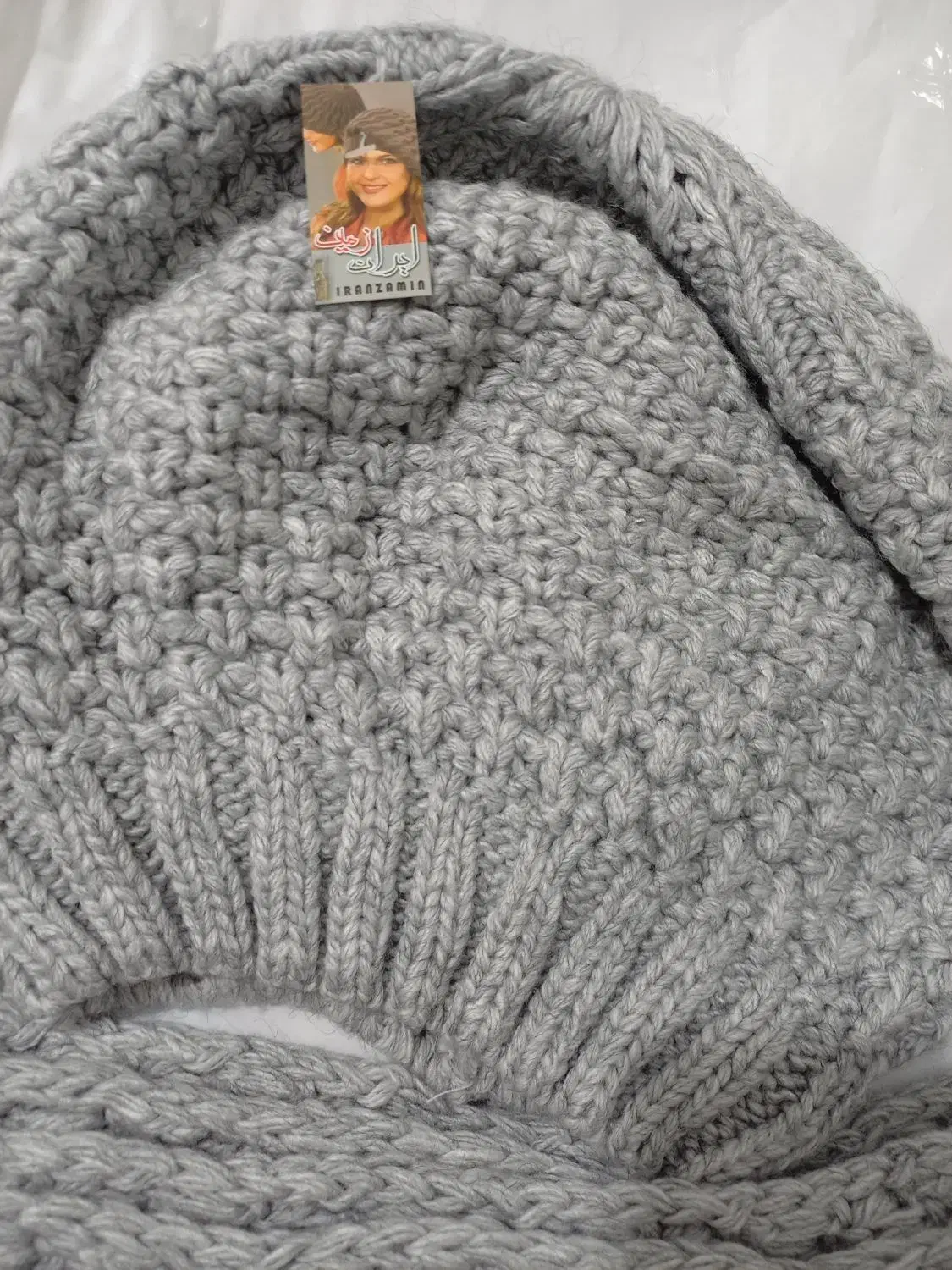 کلاه و شال گردن نو|لباس|فردیس, نسترن شرقی|دیوار