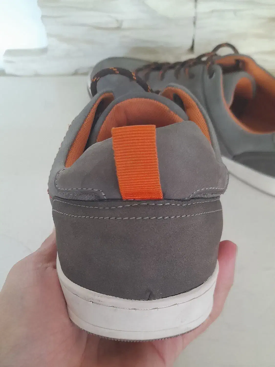 کتونی|کیف، کفش، کمربند|اراک, |دیوار