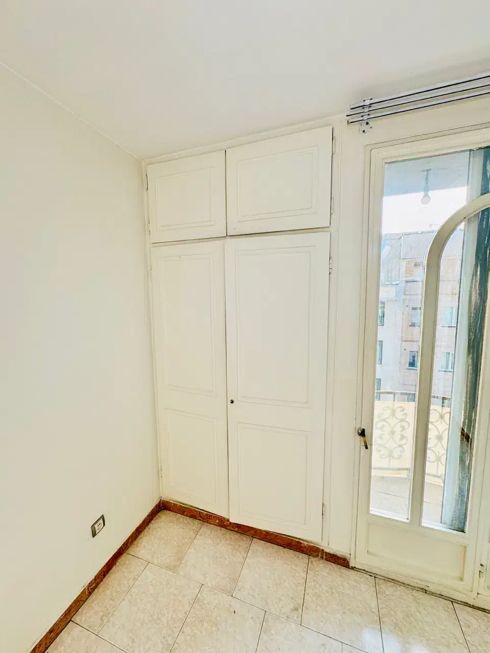 75متر * 2خواب *رو به آفتاب *خوش نقشه *تبدیل تا رهن