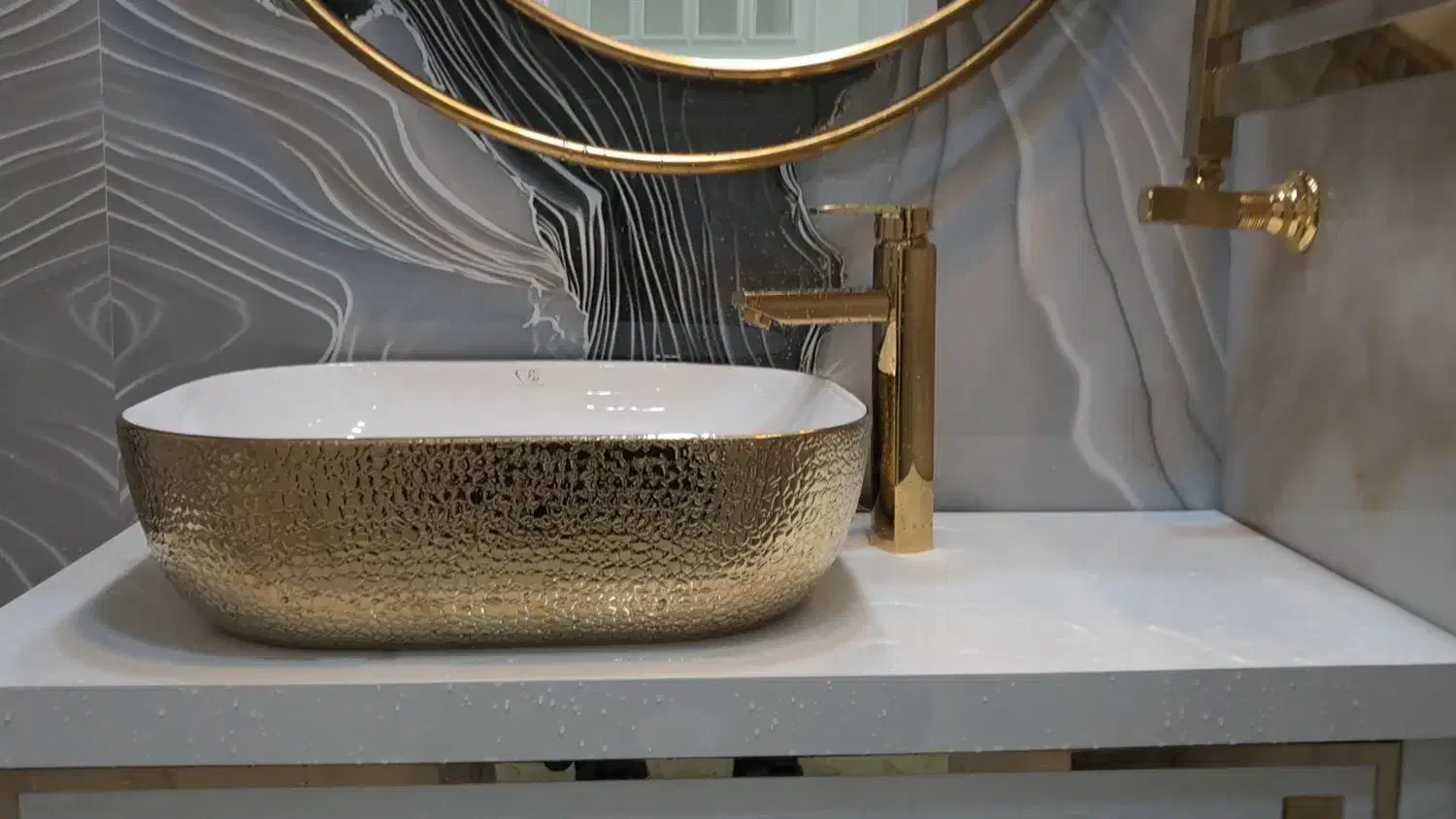 لوله کشی نصب تعمیرتوالت فرنگی شیرالات روشویی سینک|خدمات پیشه و مهارت|شیراز, بعثت|دیوار