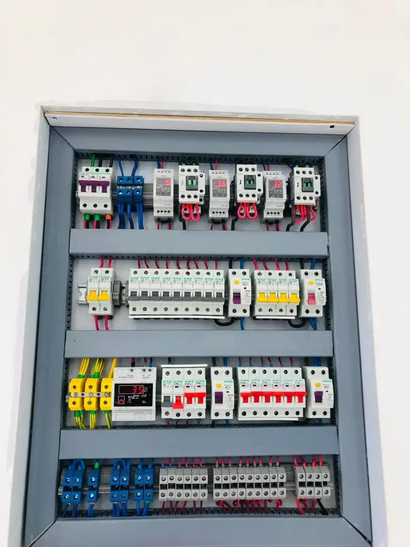 برق کار ساختمان حرفه ای برقکاری صنعتی|خدمات پیشه و مهارت|شیراز, آبیاری|دیوار