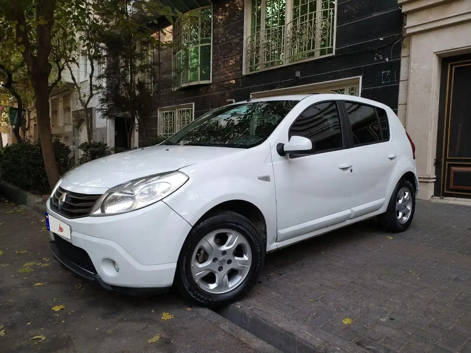 رنو ساندرو اتومات در حد|خودرو سواری و وانت|تهران, ایران|دیوار