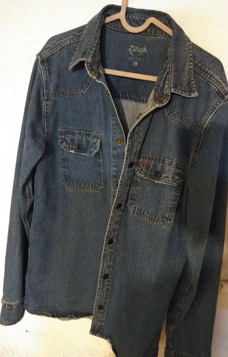 کت لی نو|لباس|اردبیل, |دیوار