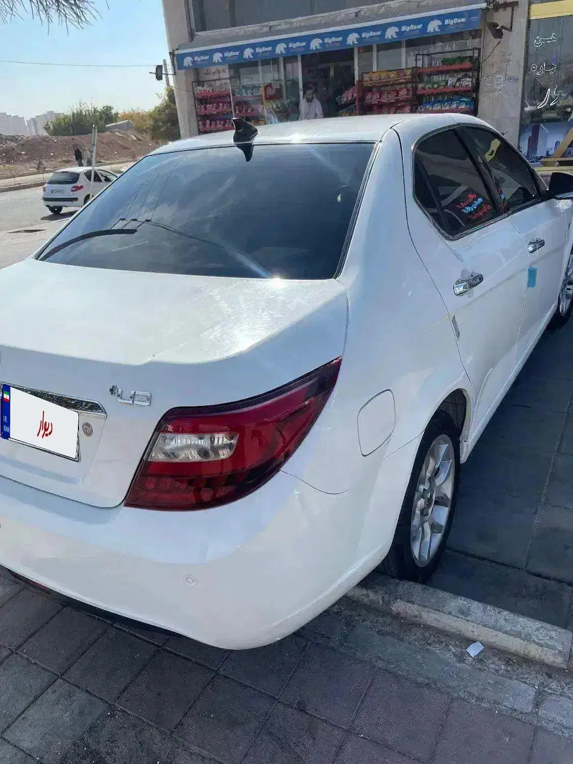 دنا پلاس اتوماتیک فول|خودرو سواری و وانت|پرند, فاز ۵|دیوار