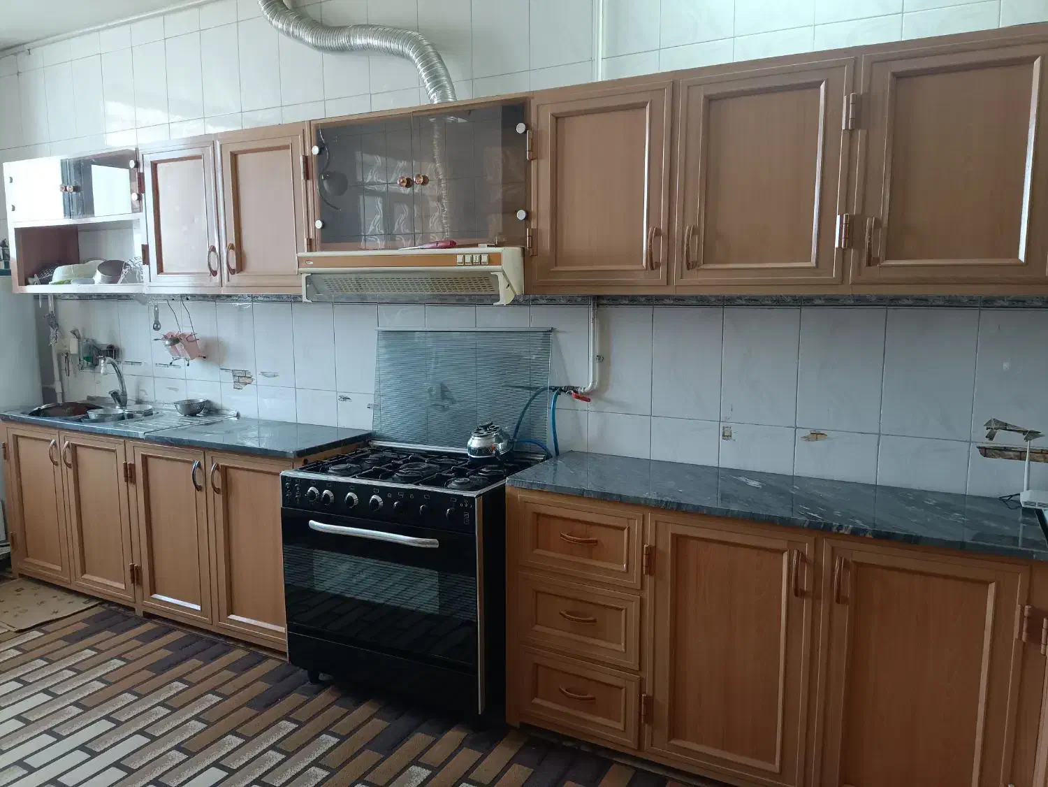 کابینت آلمینیوم در حد نو|مصالح و تجهیزات ساختمان|میمه, |دیوار