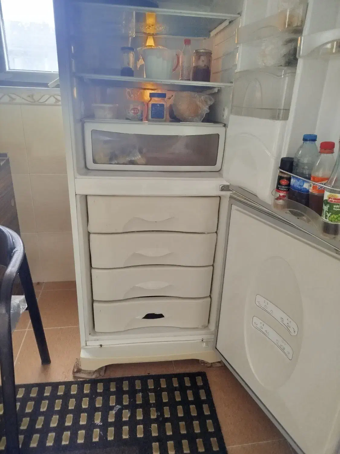 یک یخچال فریزر دو دره بدون برفک|یخچال و فریزر|پارس‌آباد, |دیوار