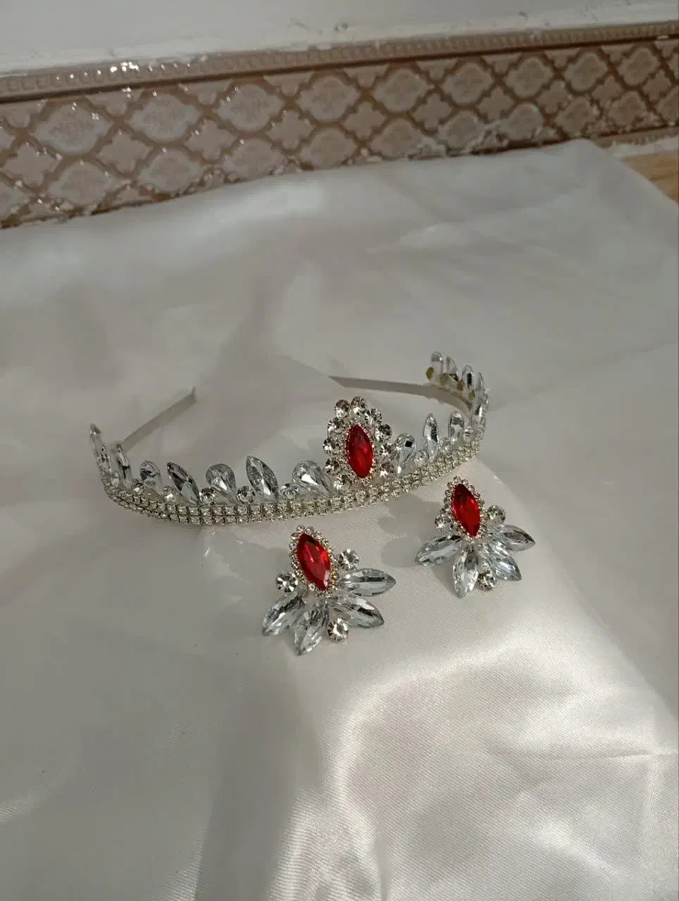 انواع نیم تاج تلست گوشواره یلدایی|بدلیجات|الشتر, |دیوار