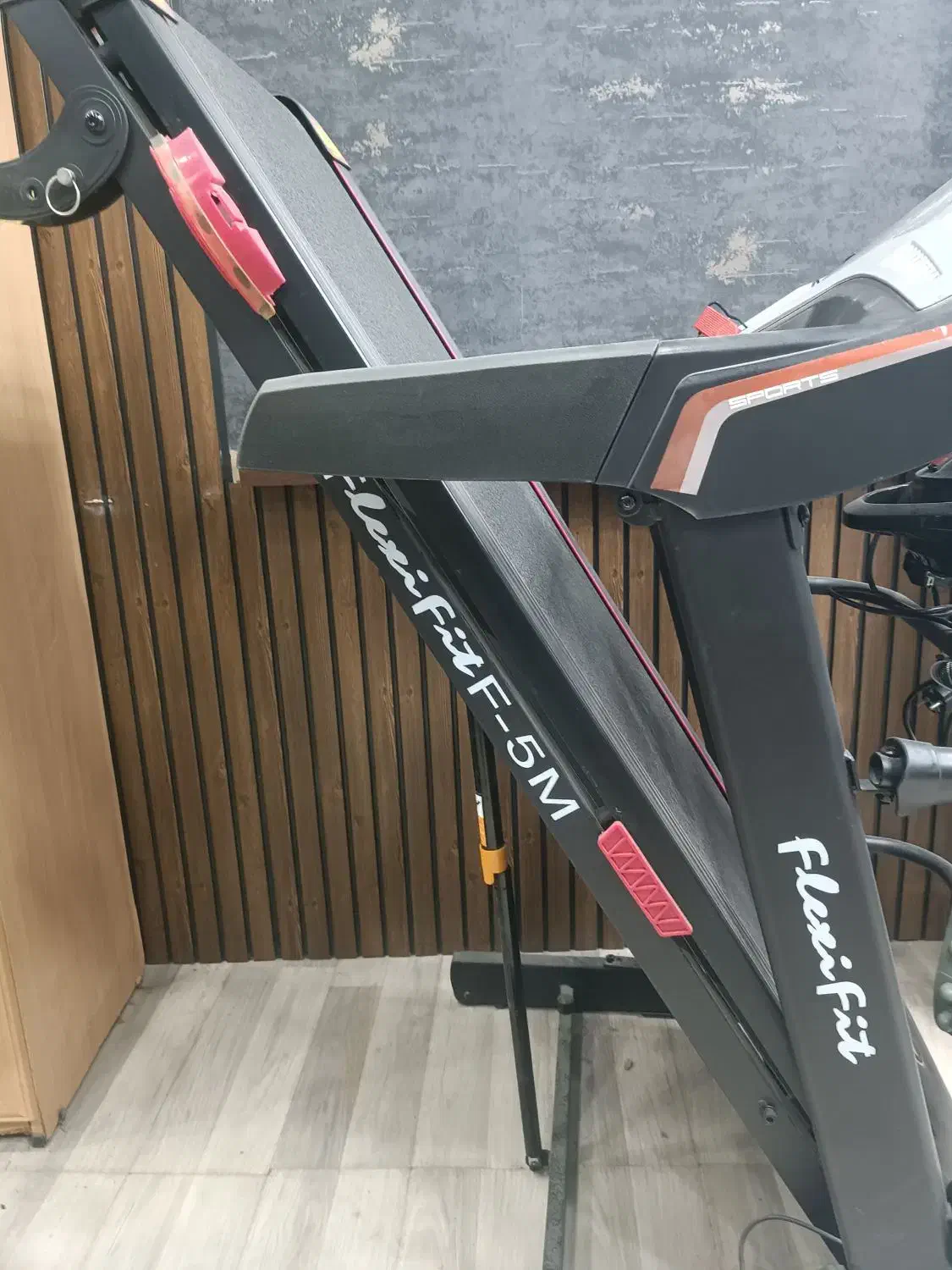 تردمیل در حد نو|تجهیزات ورزشی|گنبد کاووس, |دیوار