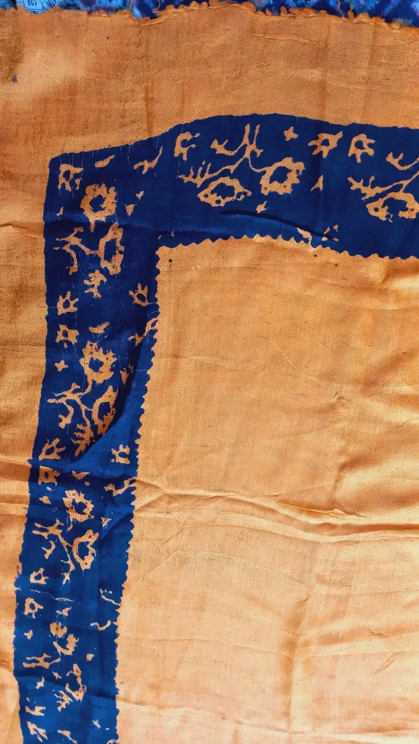 یایلیق ابریشمی قدیمی|کلکسیون اشیاء عتیقه|اردبیل, |دیوار