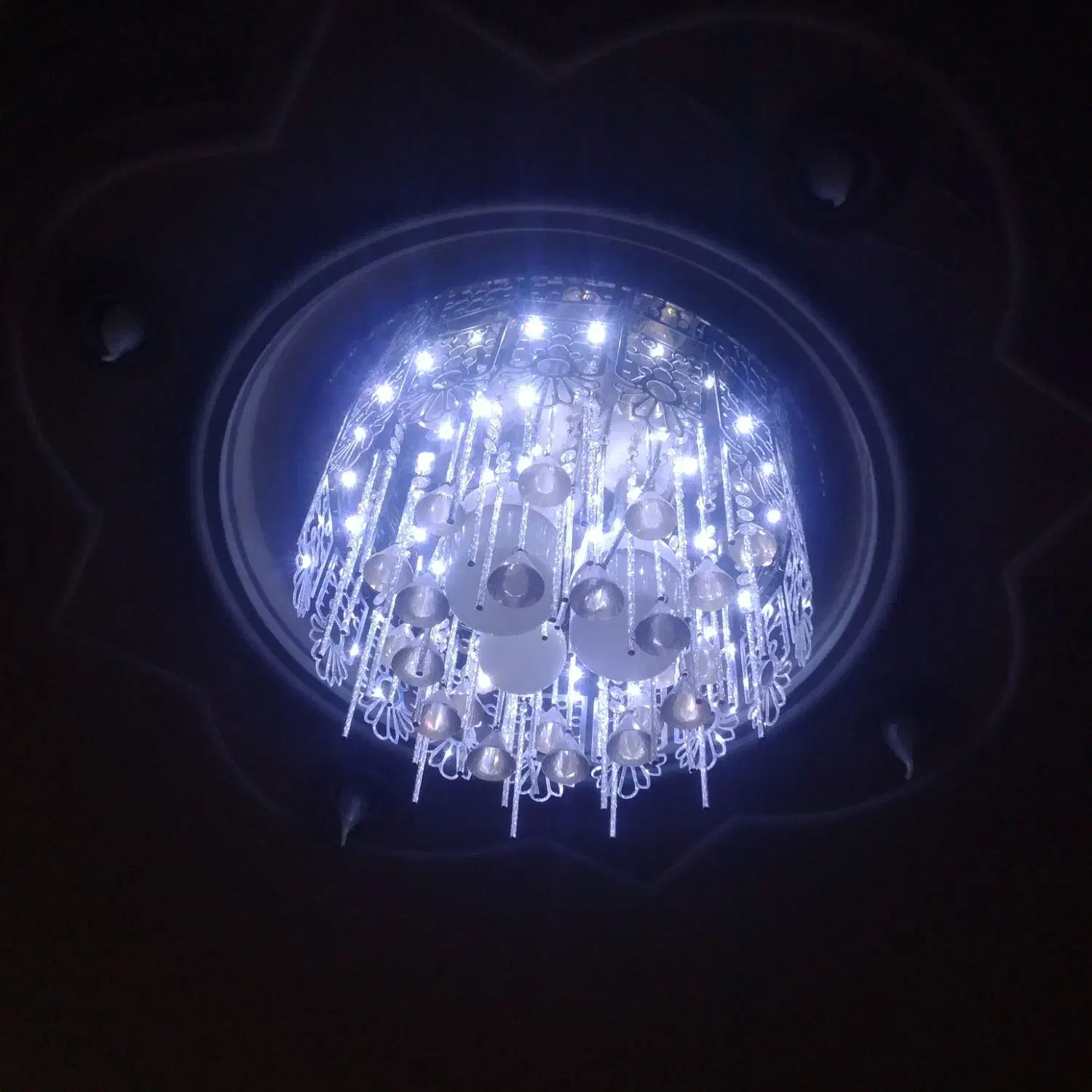 لوستر کنترل دار|لوستر و چراغ آویز|کرج, بنیاد|دیوار