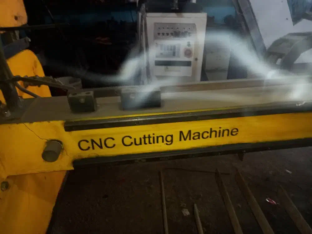 دستگاه CNC برش و شکل دادن صفحات آهن|ماشینآلات صنعتی|شیراز, گویم|دیوار
