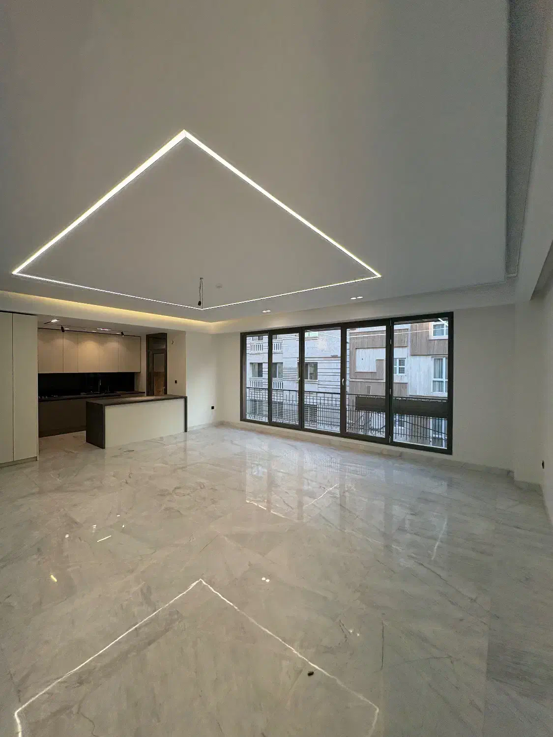 ۱۱۵ متر ۲ خواب کلید نخورده ژورنالی/ میدان ۵۰