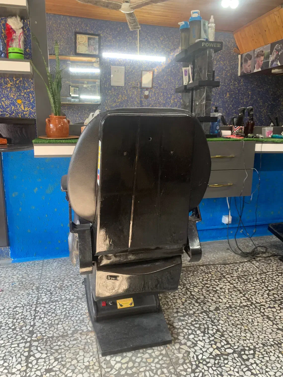 صندلی برقی|آرایشگاه و سالن‌های زیبایی|محمودآباد, |دیوار