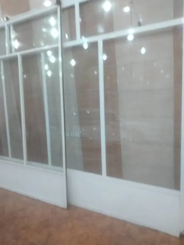 دفتر کار.  ۳ در ۴ با نمای تمام شیشه|دفتر کار|دزفول, |دیوار