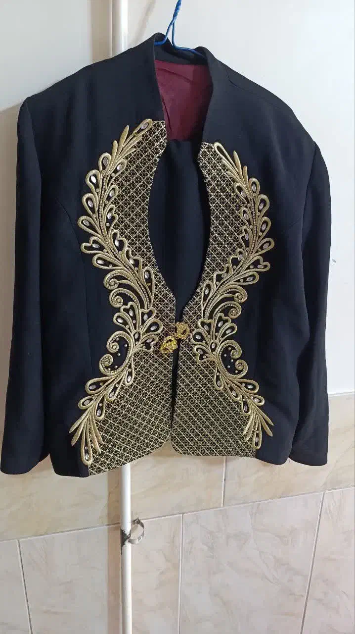 کت و دامن نو|لباس|اصفهان, عمان سامانی|دیوار