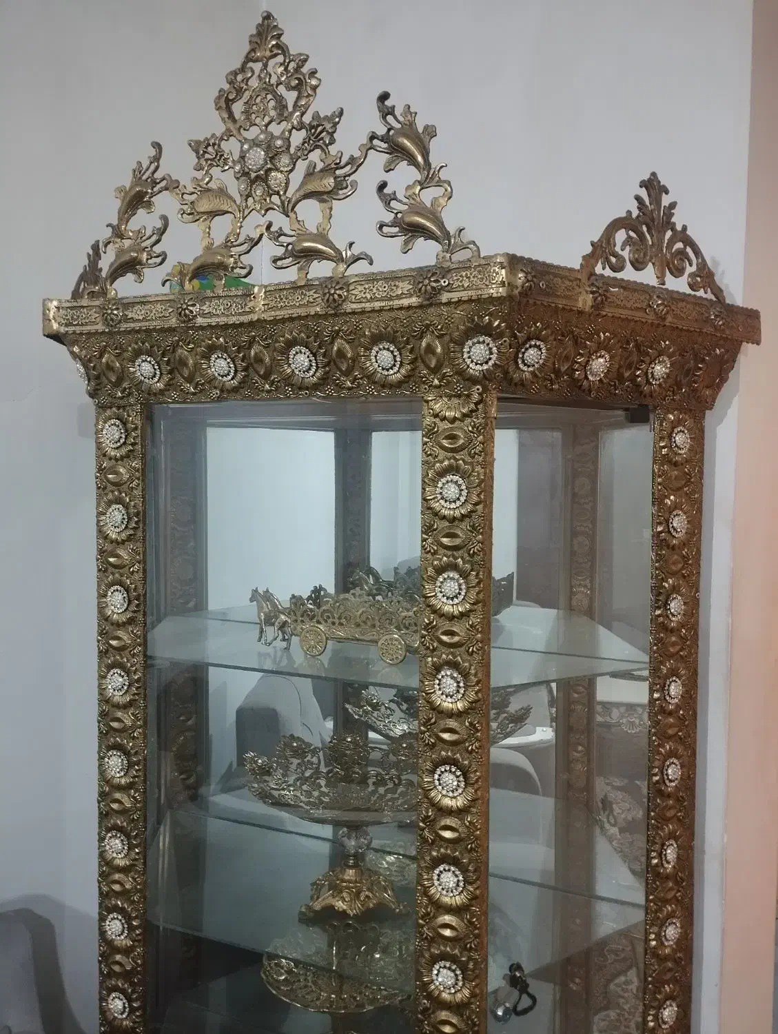 ساعت ،بوفه ، میز تلویزیون ،برنز|بوفه، ویترین، کنسول|قدس, شهرقدس|دیوار