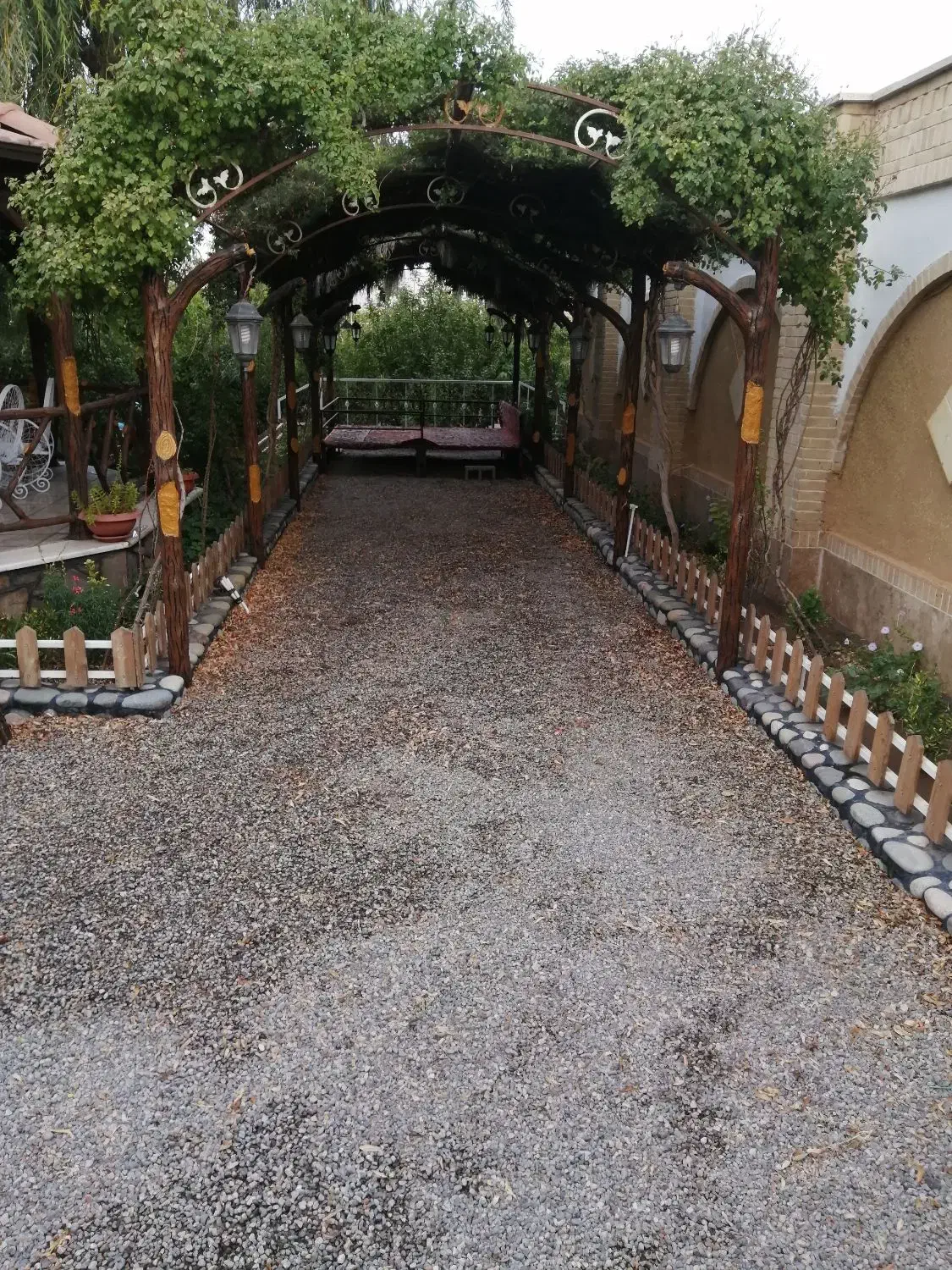 اجاره باغ ویلا انارستان کوهپایه|اجارهٔ کوتاه‌مدت ویلا و باغ|کرمان, |دیوار