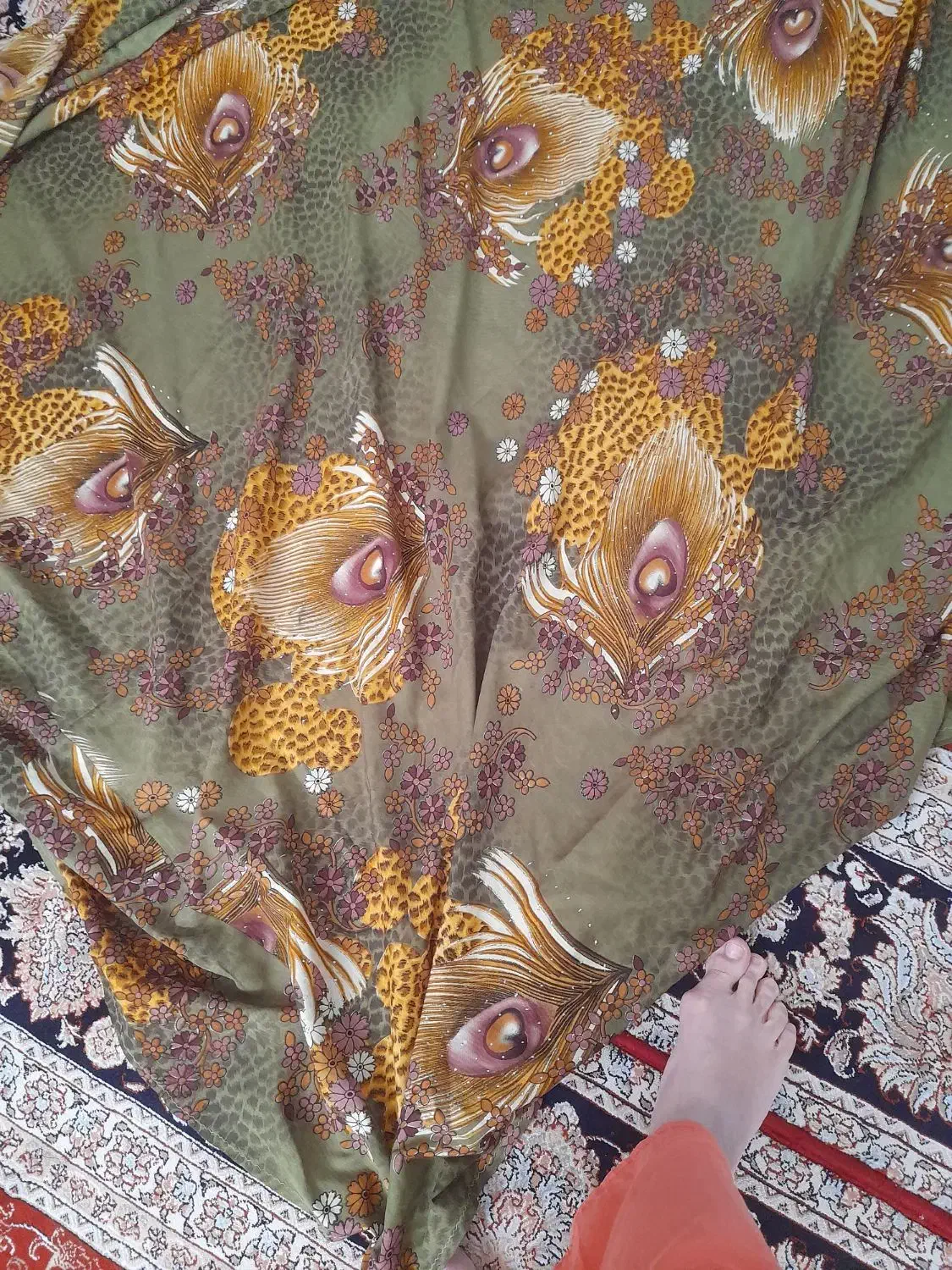 ۳عددچادرخیلی استفاده نشده برای قد۱۵۱یا۱۵۲|لباس|قم, نیروگاه|دیوار