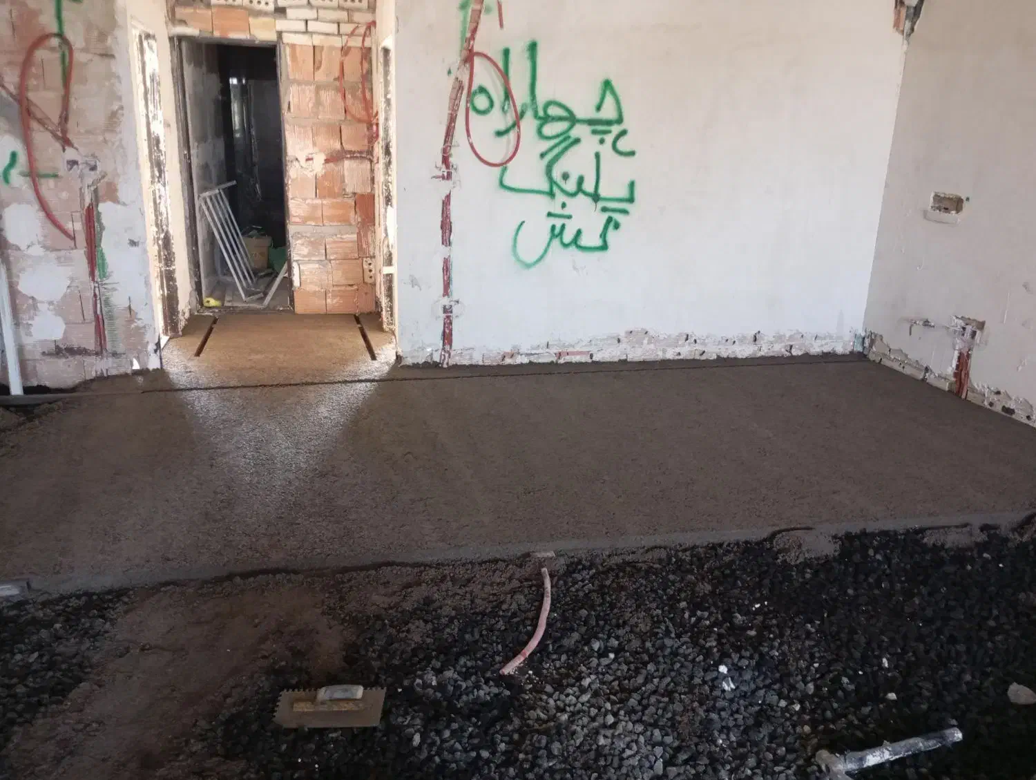 کاشی کاری و سنگ کاری|خدمات پیشه و مهارت|تایباد, |دیوار