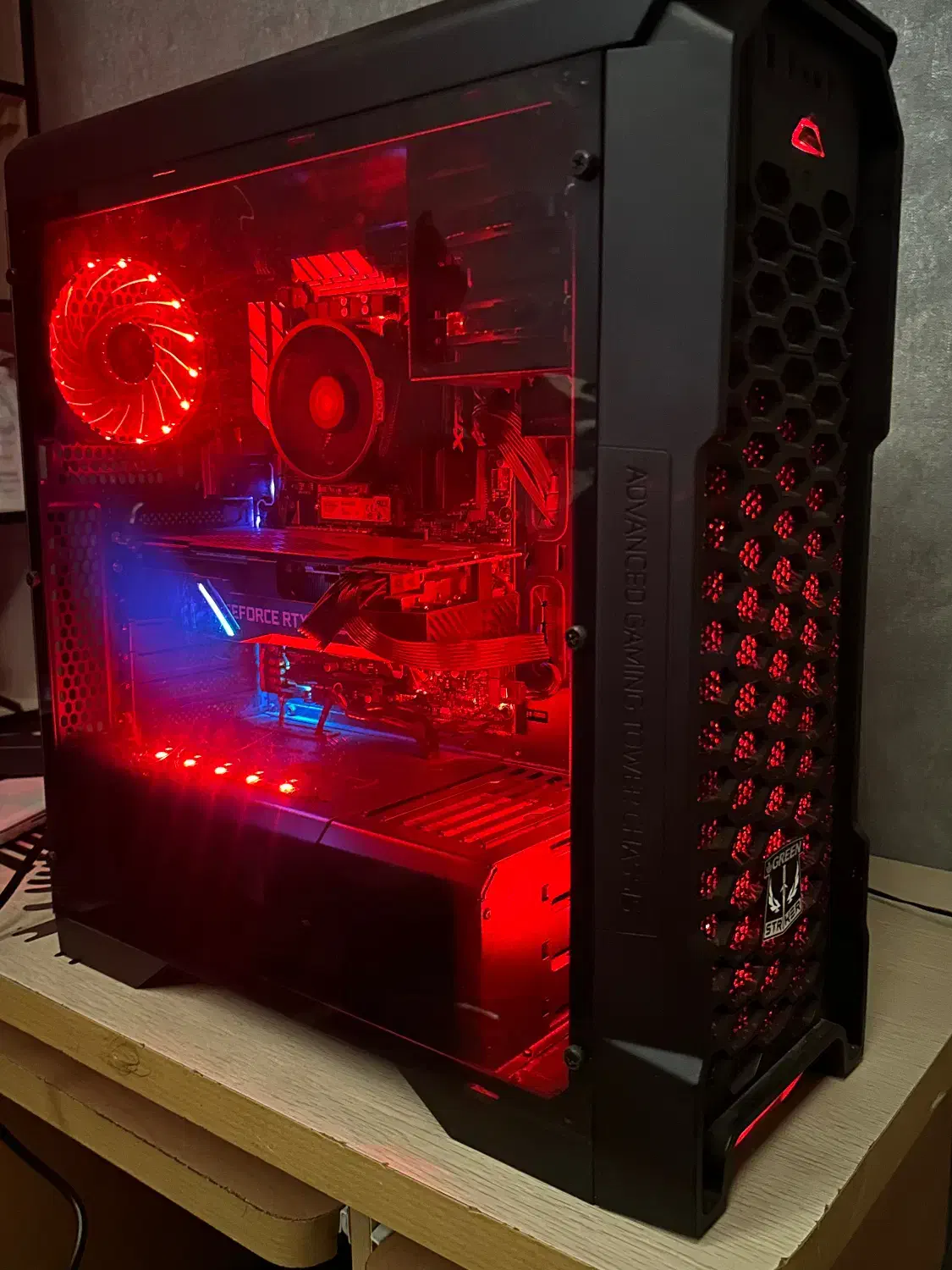 کیس گیمینگ|رایانه رومیزی|بروجرد, |دیوار