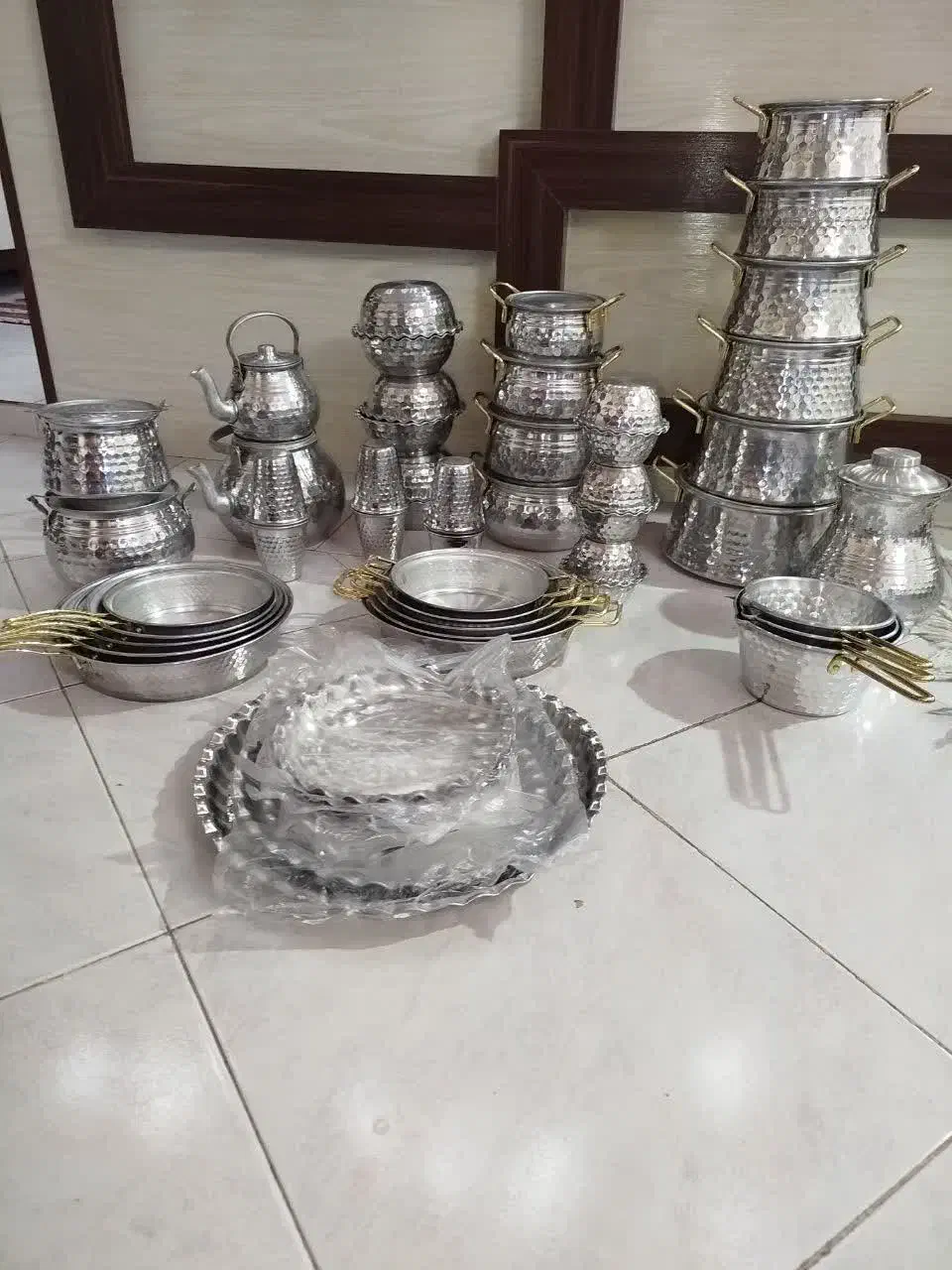 سرویس ۶۹ پارچه ظروف روحی|ظروف پخت‌وپز|اصفهان, رحیم‌آباد|دیوار