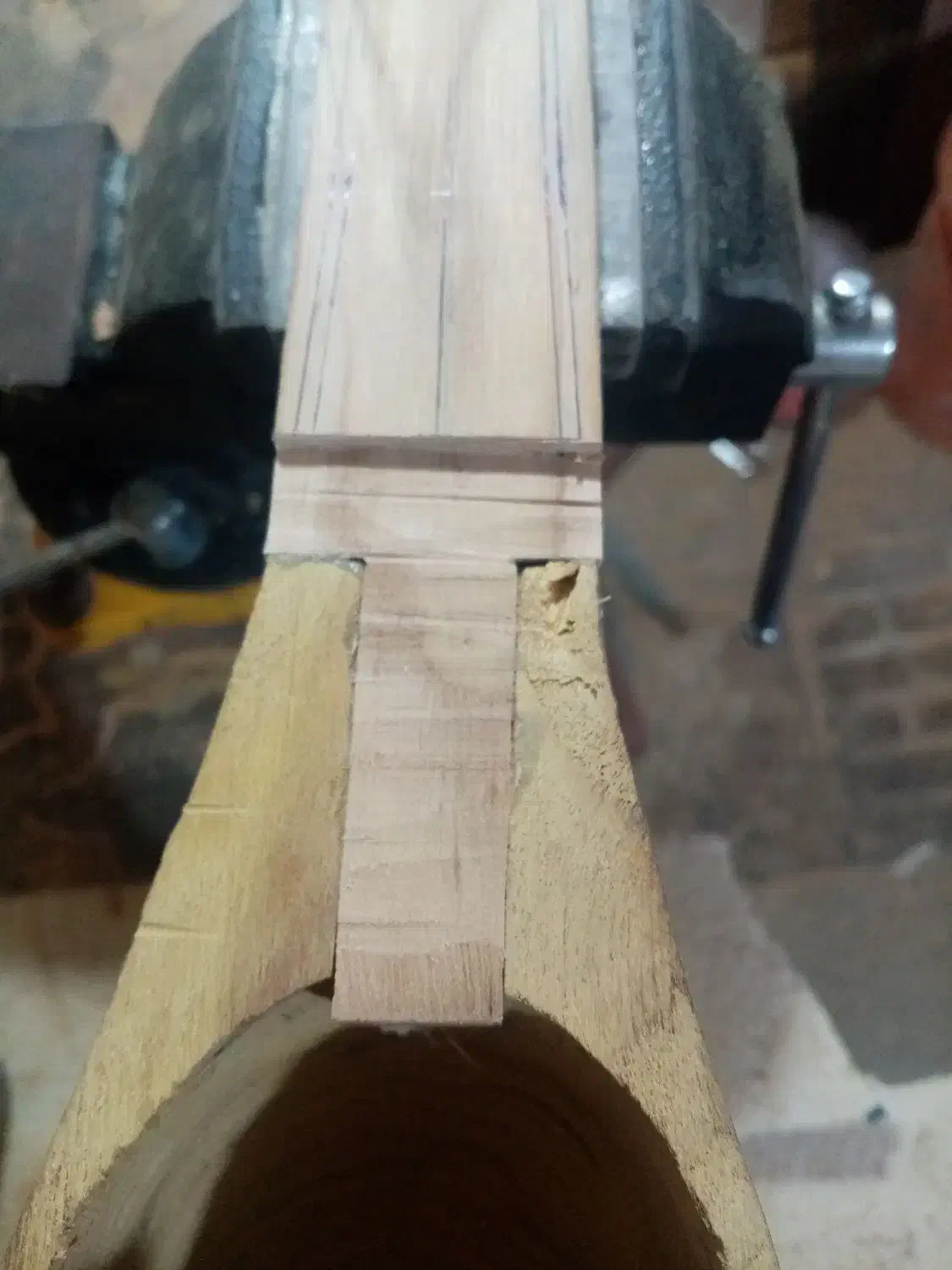 دوتار سازی خیام|سازهای سنتی|نیشابور, ۲۲ بهمن|دیوار