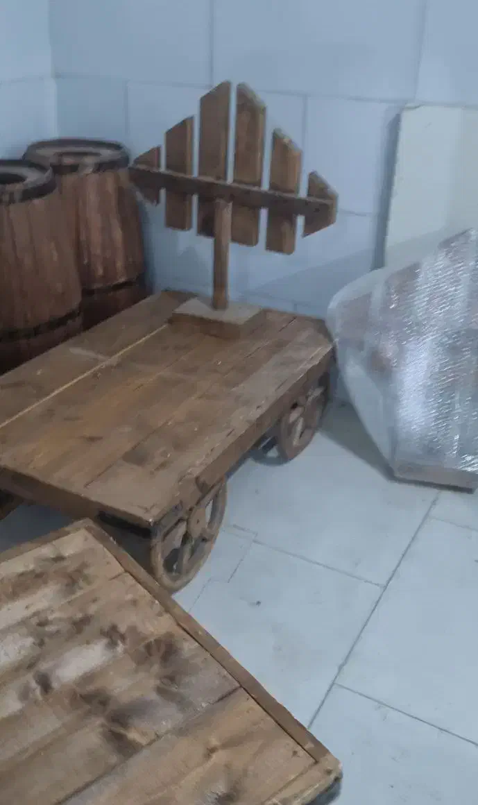 گاری و خمره چوبی مناسب آتلیه و کافه|صنایع دستی و سایر لوازم تزئینی|شاهرود, |دیوار