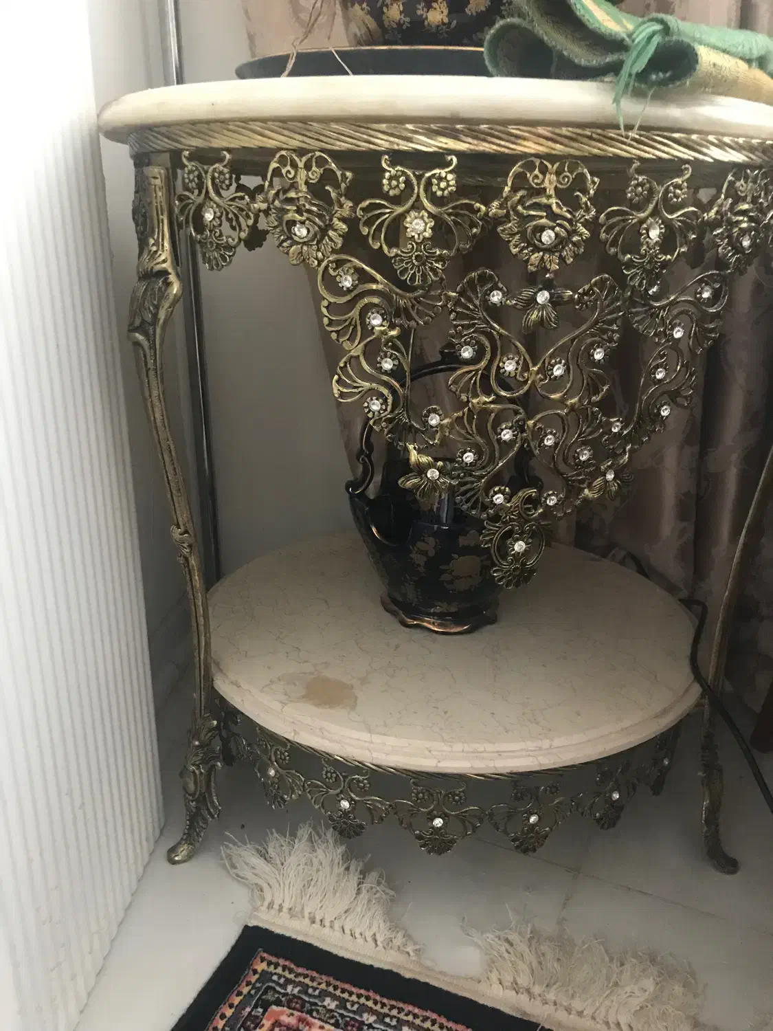 میز گرد برنز|میز تلفن|همدان, |دیوار