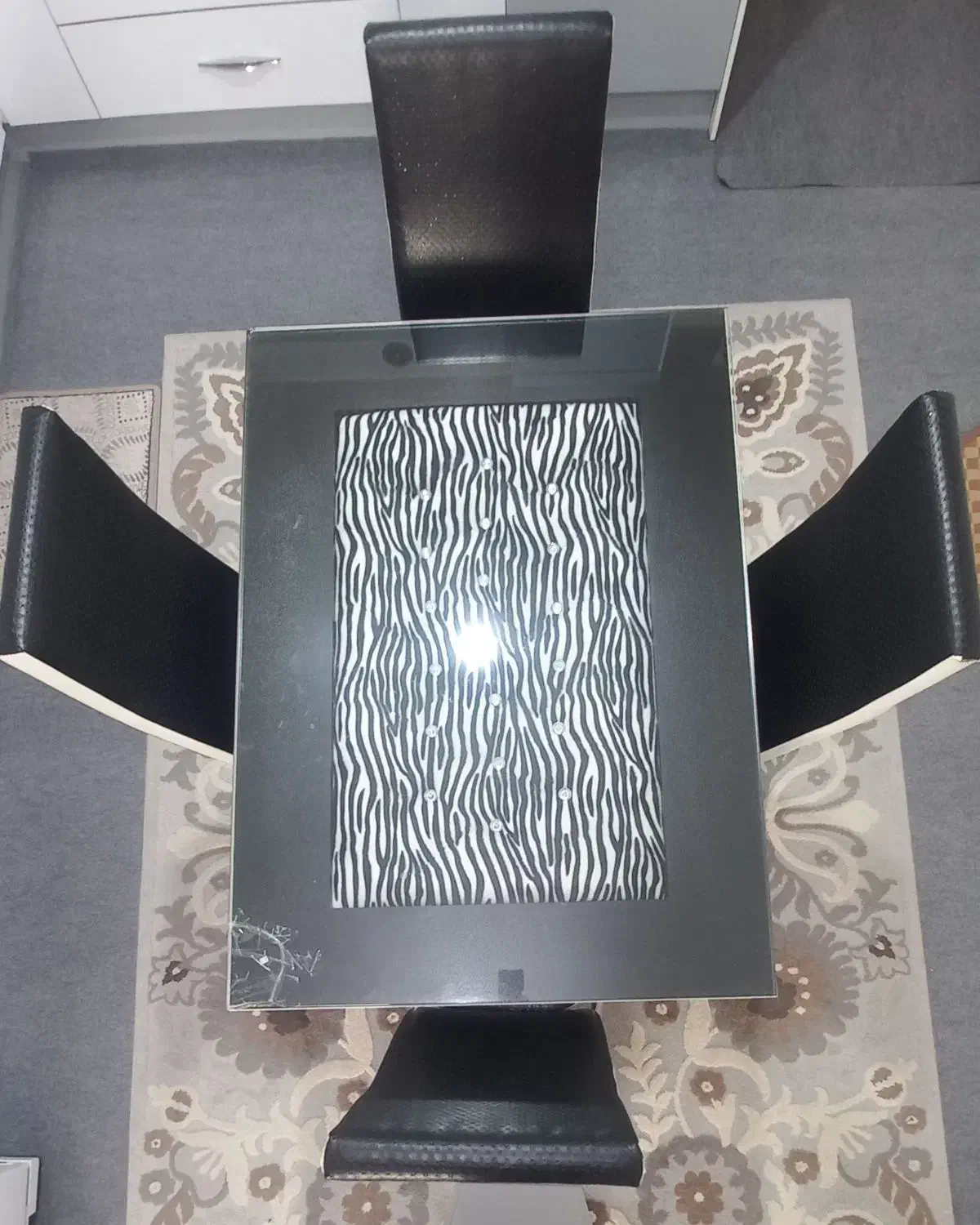 میز غذا خوری 4 نفره|میز و صندلی غذاخوری|میانه, |دیوار