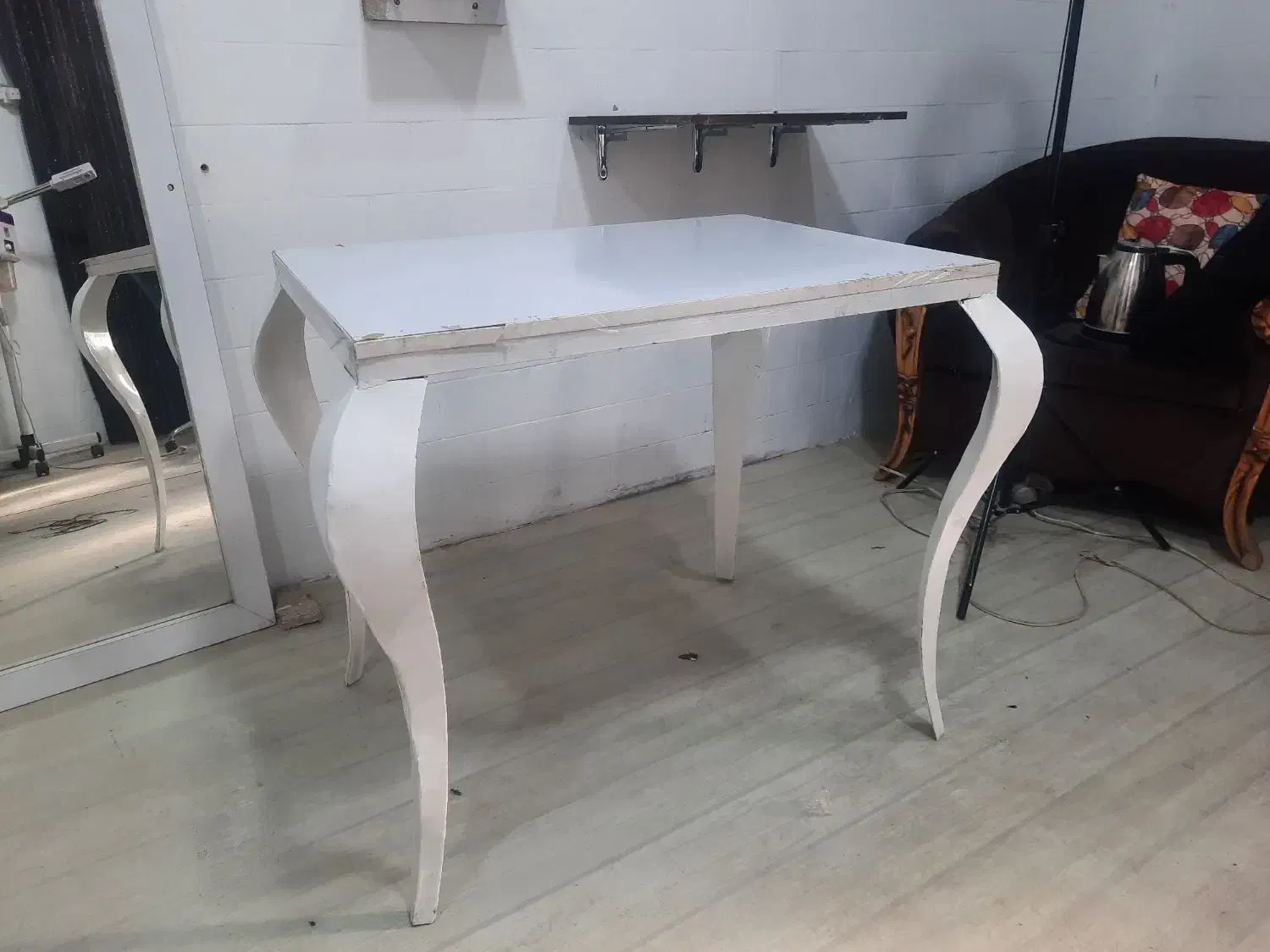 میز|میز و صندلی غذاخوری|آبدانان, |دیوار