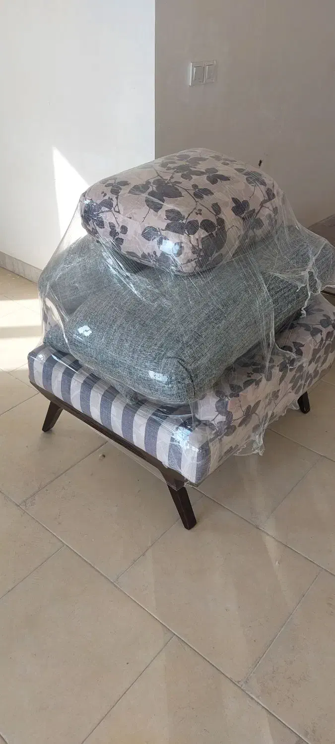 مبل ۷ نفره با میز جلومبلی چوبی|مبلمان خانگی و میز عسلی|رودهن, |دیوار