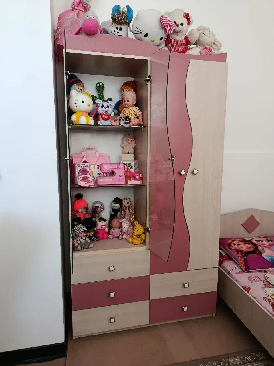 تخت و کمد کودک|تخت و سرویس خواب|شهرضا, |دیوار